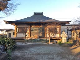 相模原フラワージュ　趣がある本堂