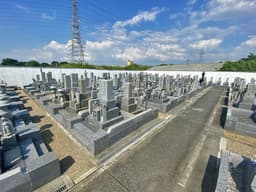 大泉霊園　広々とした墓域