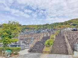 福岡市立 三日月山霊園
